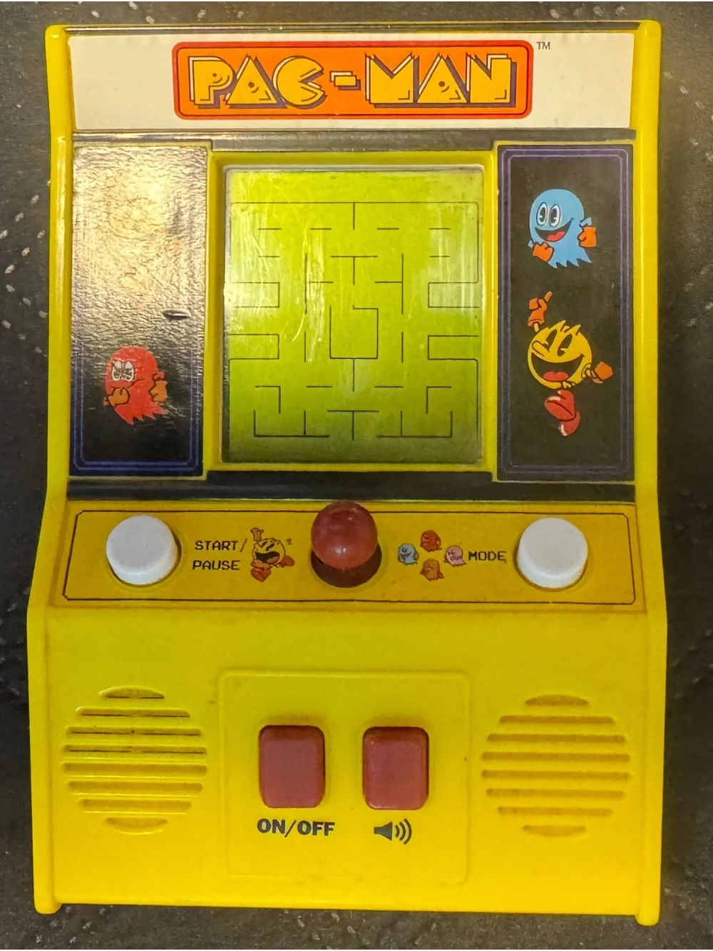 Vtg Pac-Man Yellow Handheld Arcade Game #9521 - 6”x4”x2”